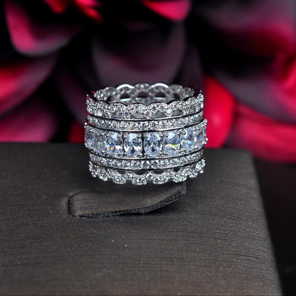 Ring - Picture 2 of 3